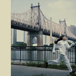 Les histoires tristes me collent au corps